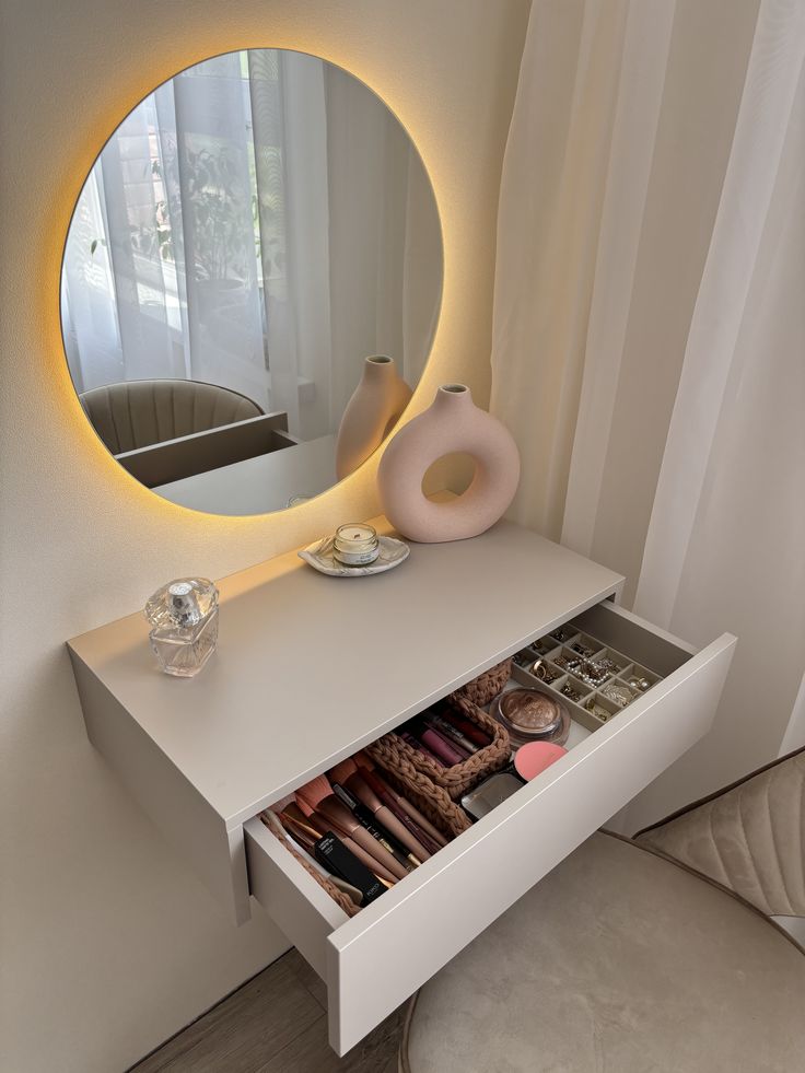 Coiffeuse Murale Moderne – L’élégance au quotidien pour chaque femme